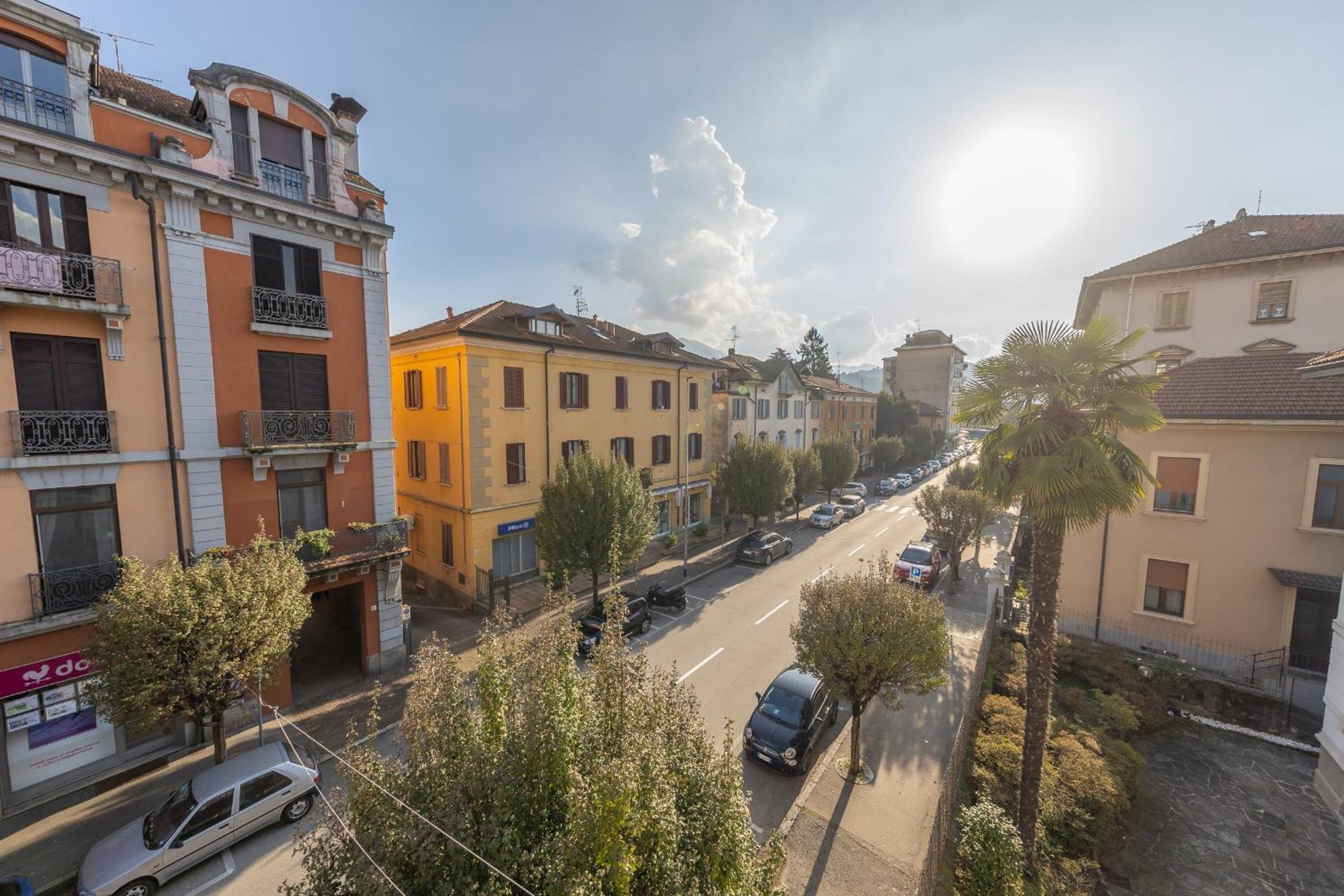 Casa Vacanza Dimora Vincenza Luino Εξωτερικό φωτογραφία