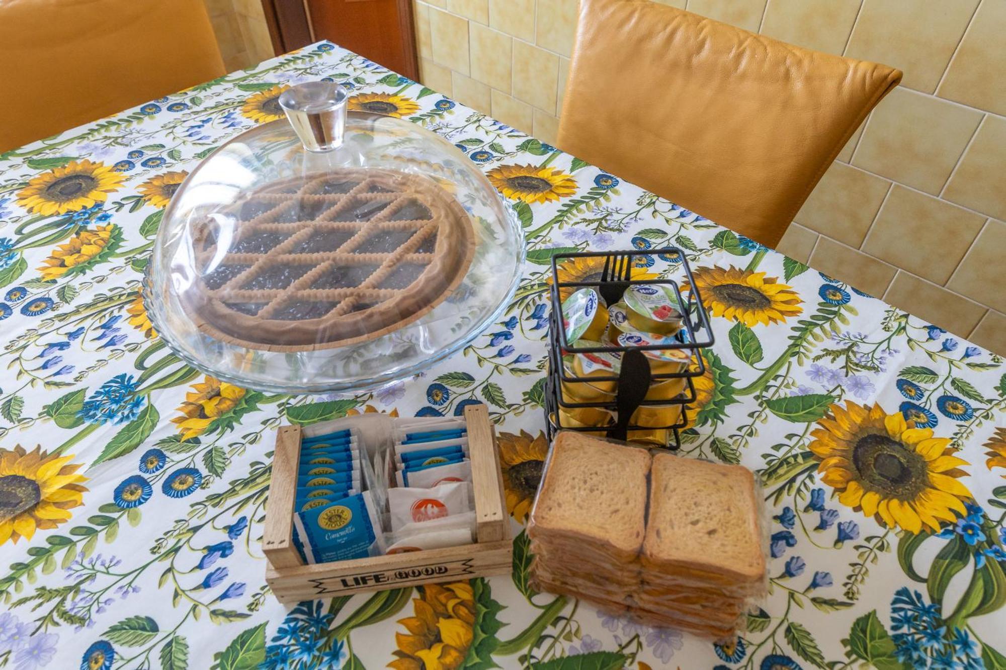 Casa Vacanza Dimora Vincenza Luino Εξωτερικό φωτογραφία